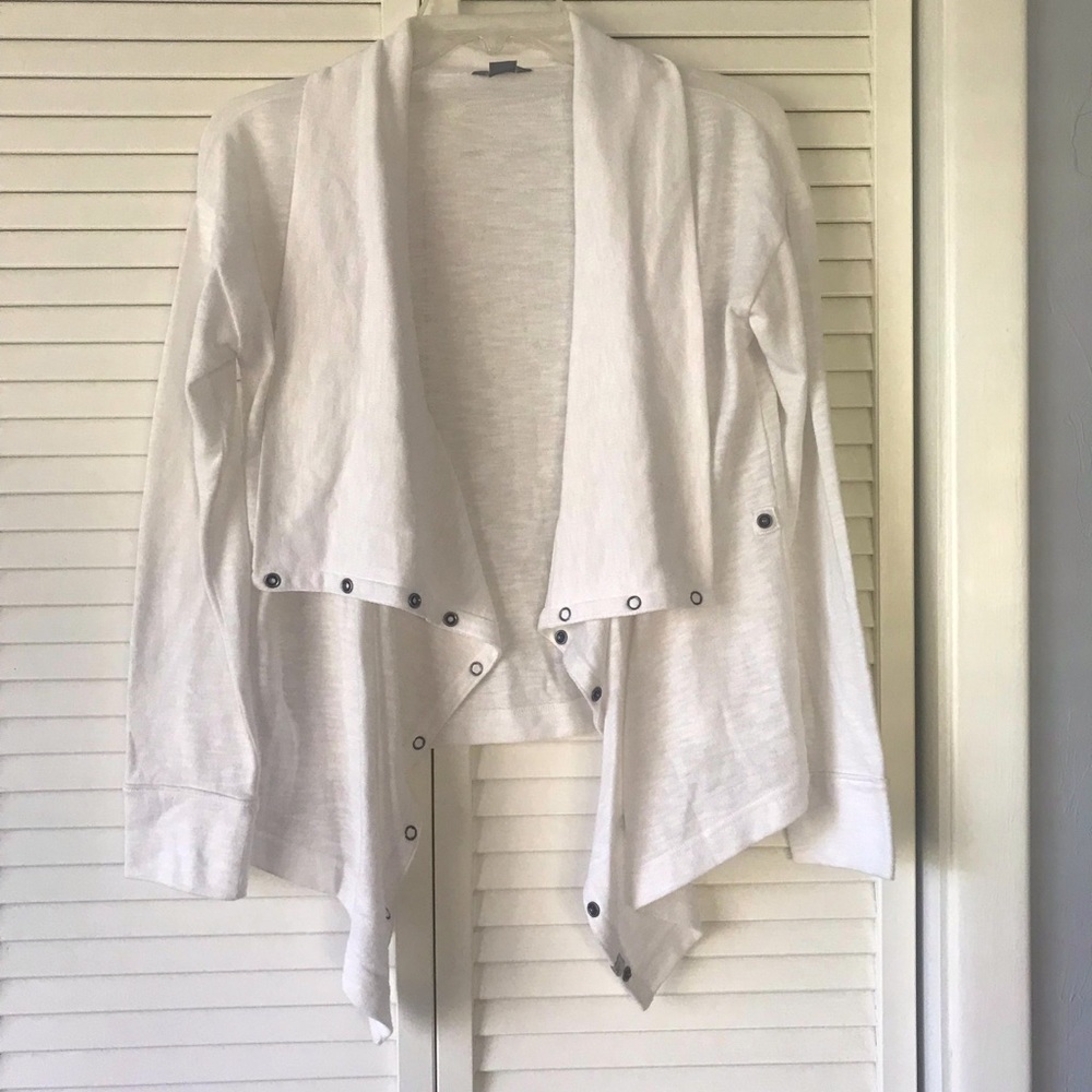 EDDIE BAUER White Snap Front Sweater